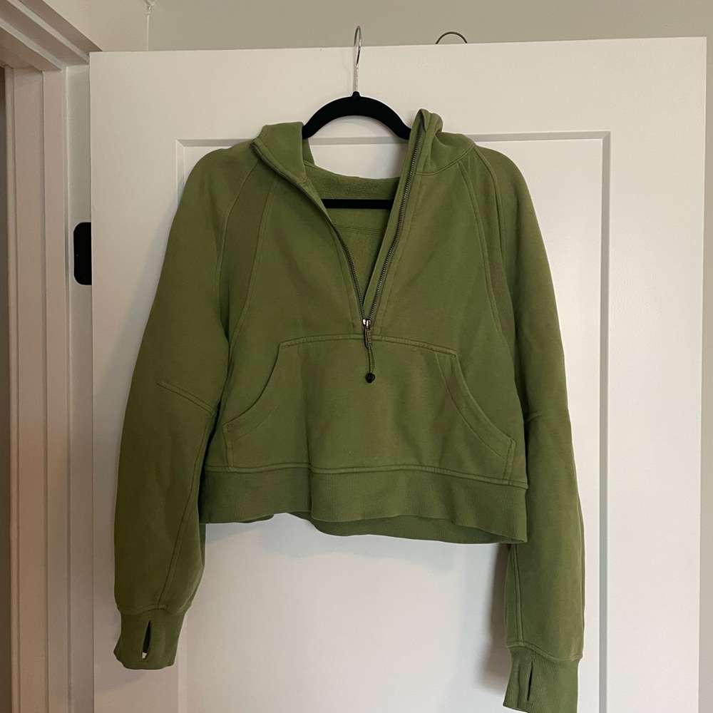 Vintage lululemon athletica cropped scuba quarter zip in retired green color